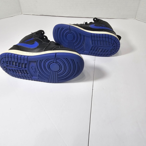 Jordan Kids Black and Blue Sneakers Sz 8 C - Picture 9 of 10